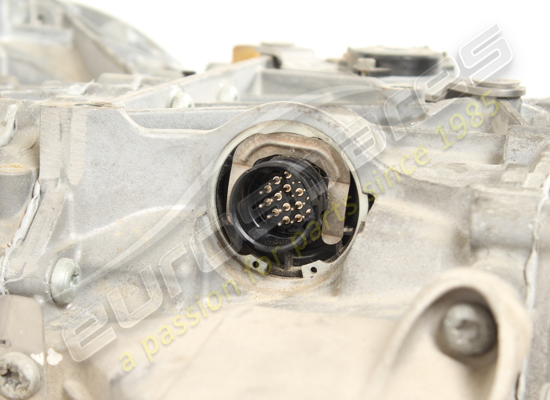 used ferrari complete dct gearbox. part number 270501 (6)