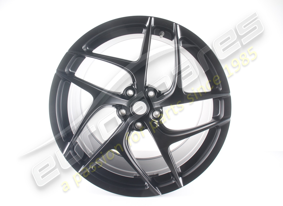 new (other) ferrari rh rear wheel. part number 334490 (1)