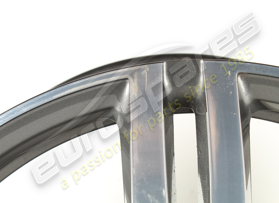 used ferrari rear wheel. part number 855341 (2)