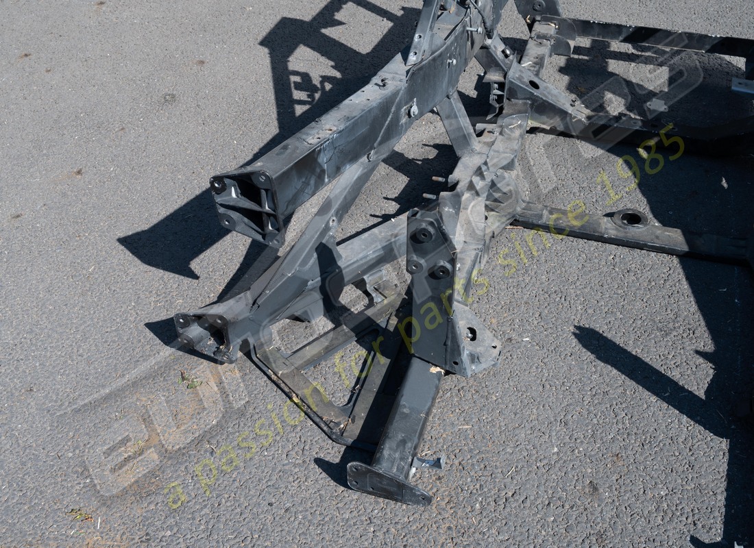 used lamborghini rear end. part number 470813031f (2)