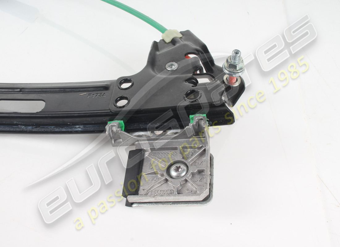 USED FERRARI ALZACRISTALLO PORTA ANTERIOR. PART NUMBER 967211 (3) used ferrari alzacristallo porta anterior. part number 967211 (3)