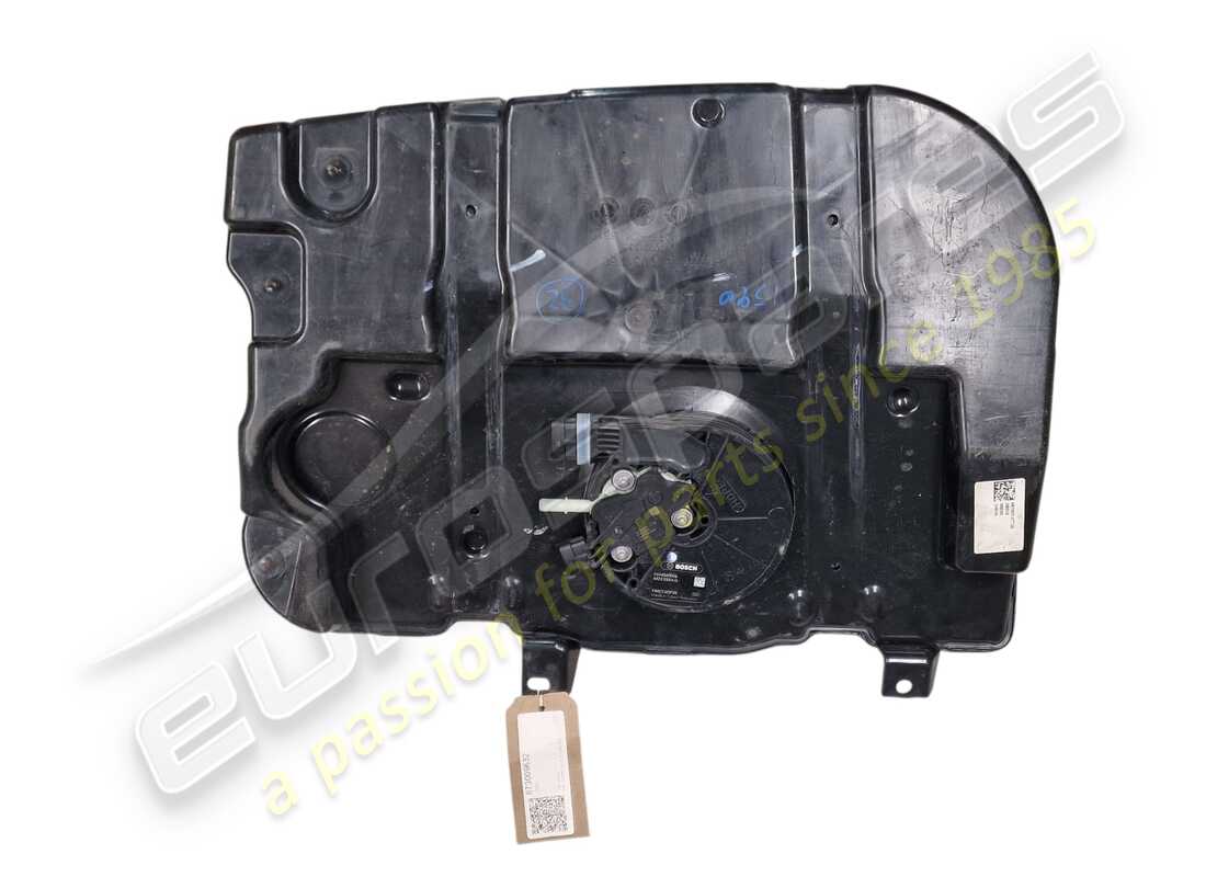 used maserati adblue tank m156/7, <my19. part number 673009632 (2)