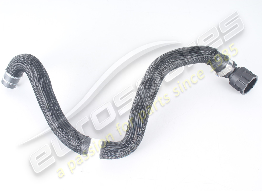 NEW MASERATI WATER DELIVERY SLEEVE TO HEATING SYSTEM. PART NUMBER 670102573 (1) new maserati water delivery sleeve to heating system. part number 670102573 (1)