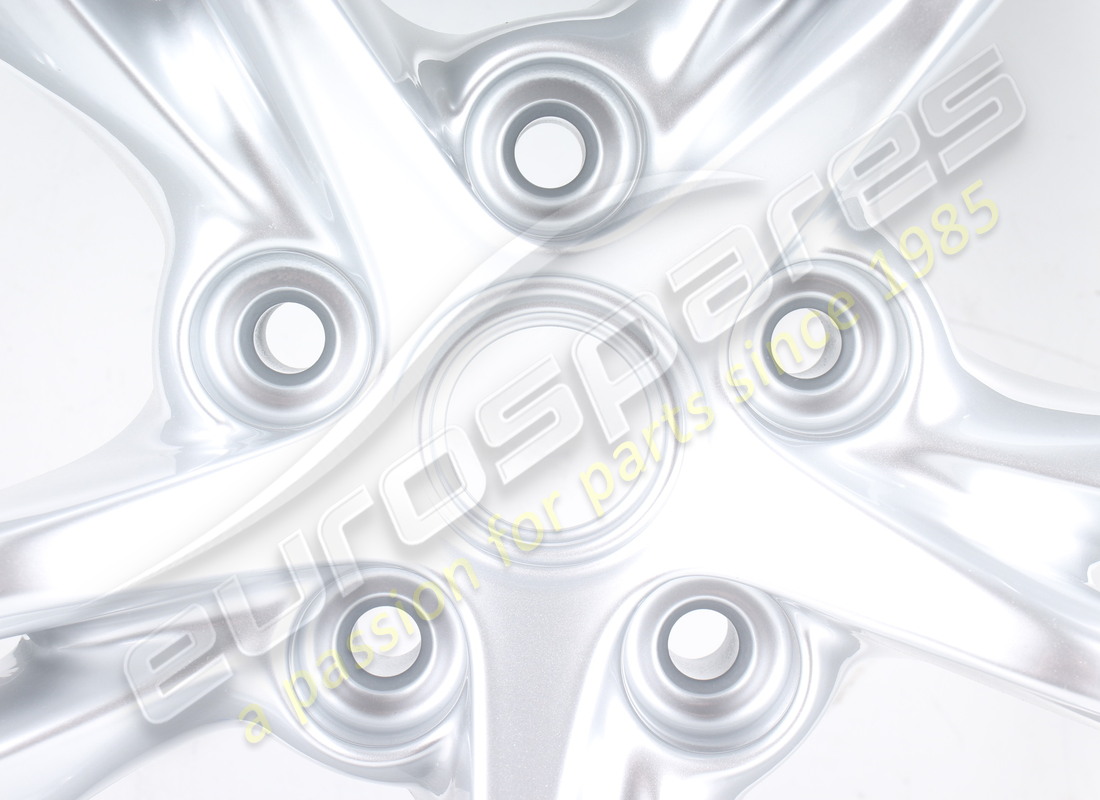 reconditioned ferrari front wheel. part number 328456 (3)