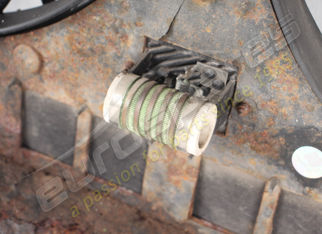 USED MASERATI COMPLETE SOLENOID VALVE AIR DUCT ASSEMBLY. PART NUMBER 383300023 (3) used maserati complete solenoid valve air duct assembly. part number 383300023 (3)