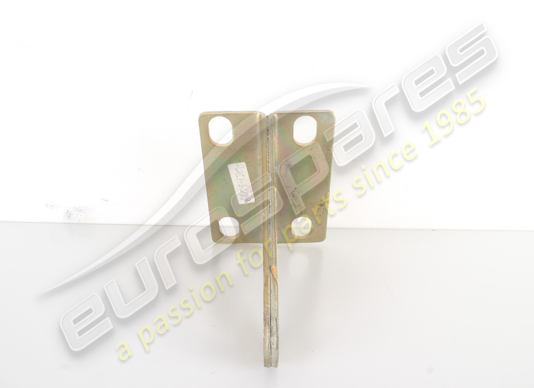 new ferrari rh bracket. part number 64059700 (3)