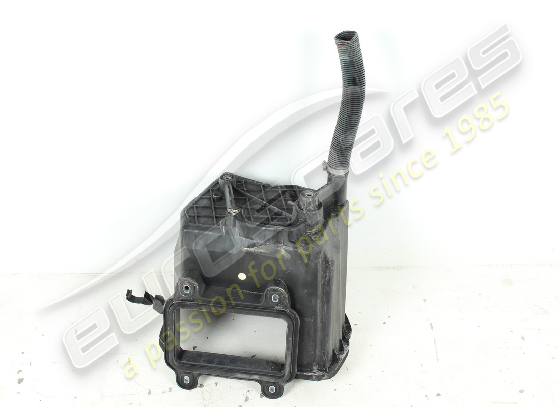 damaged ferrari complete inlet tray. part number 88958800 (1)