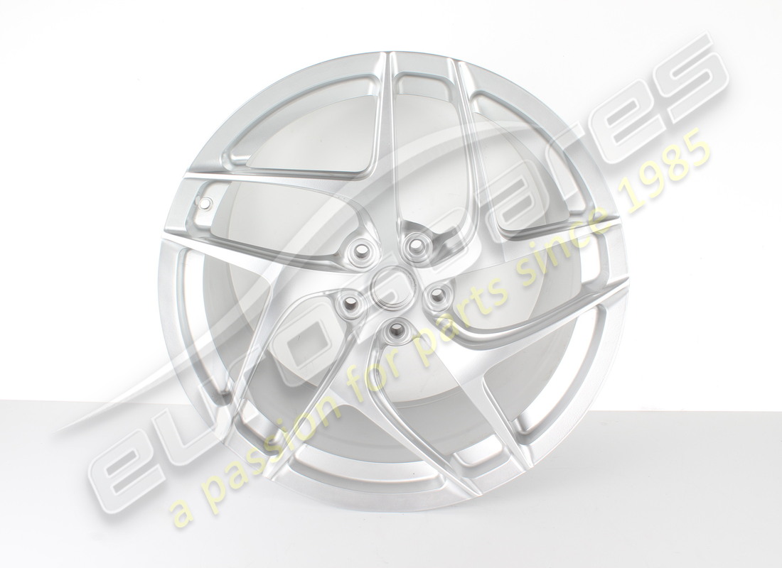 reconditioned ferrari lh rear wheel. part number 323851 (1)