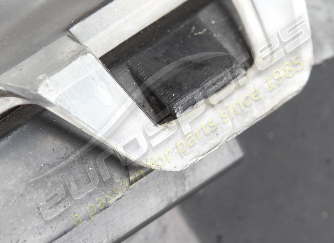 DAMAGED EUROSPARES HEADLAMP. PART NUMBER EAP1392841 (7) damaged eurospares headlamp. part number eap1392841 (7)