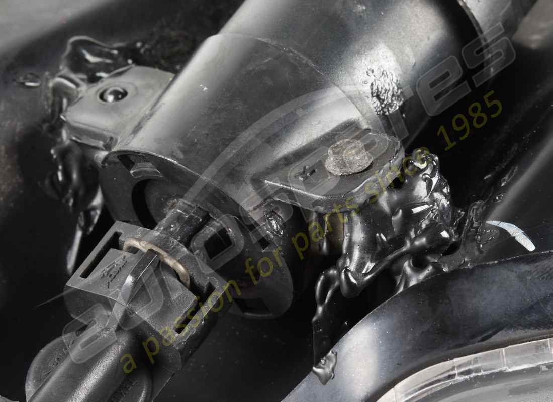DAMAGED EUROSPARES HEADLAMP. PART NUMBER EAP1392841 (8) damaged eurospares headlamp. part number eap1392841 (8)