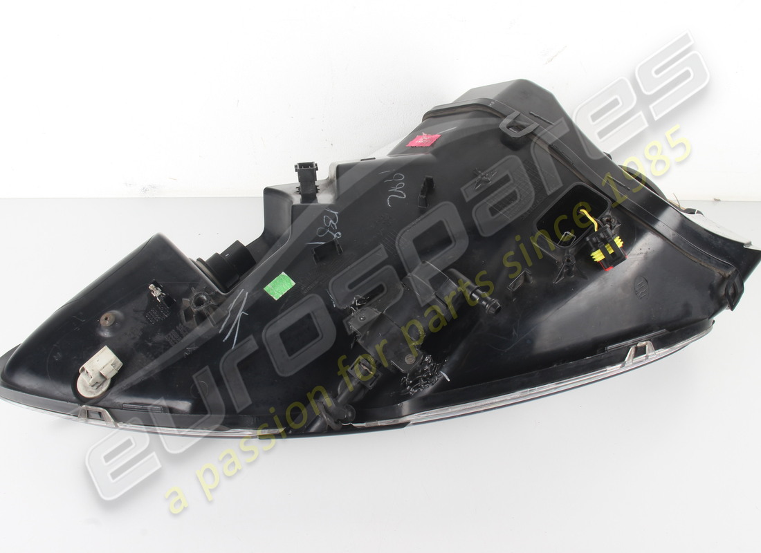 DAMAGED EUROSPARES HEADLAMP. PART NUMBER EAP1392841 (5) damaged eurospares headlamp. part number eap1392841 (5)