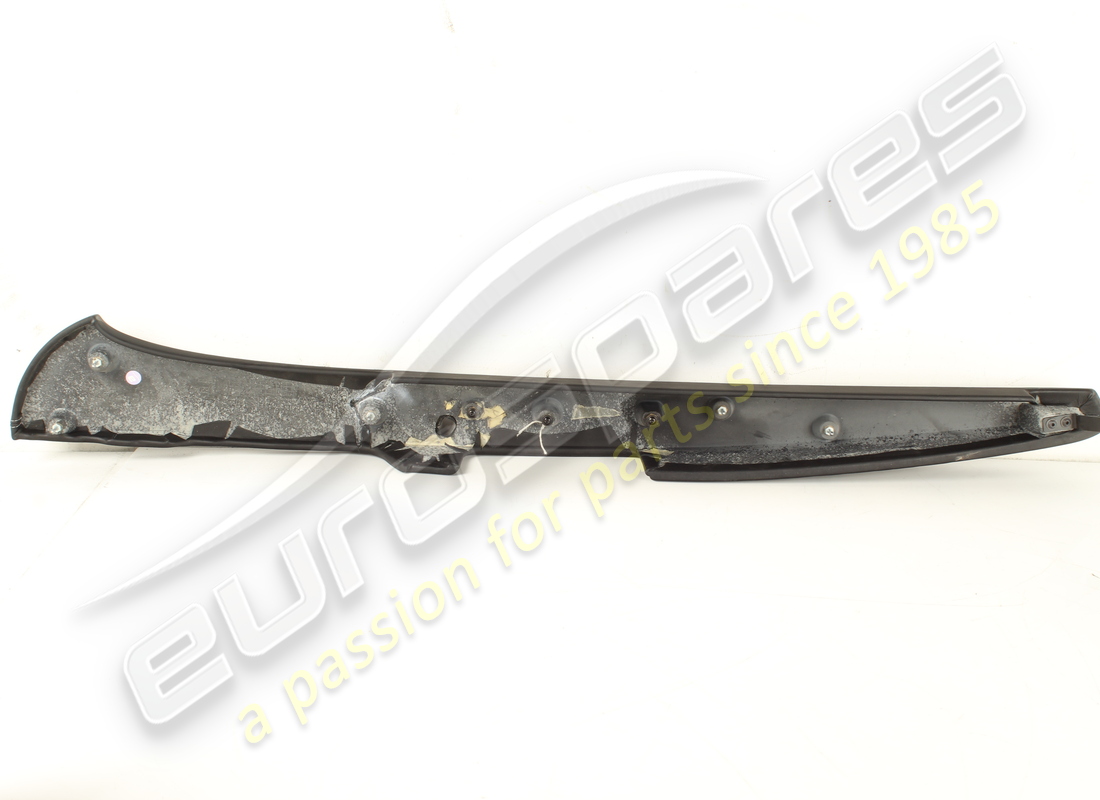 used ferrari rh armrest. part number 83702512 (3)
