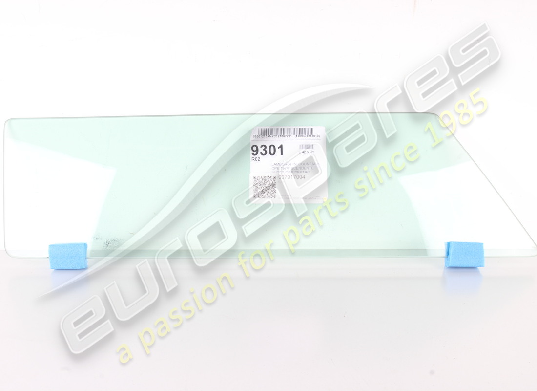 NEW OEM RH UPPER GLASS . PART NUMBER 007017004 (1)