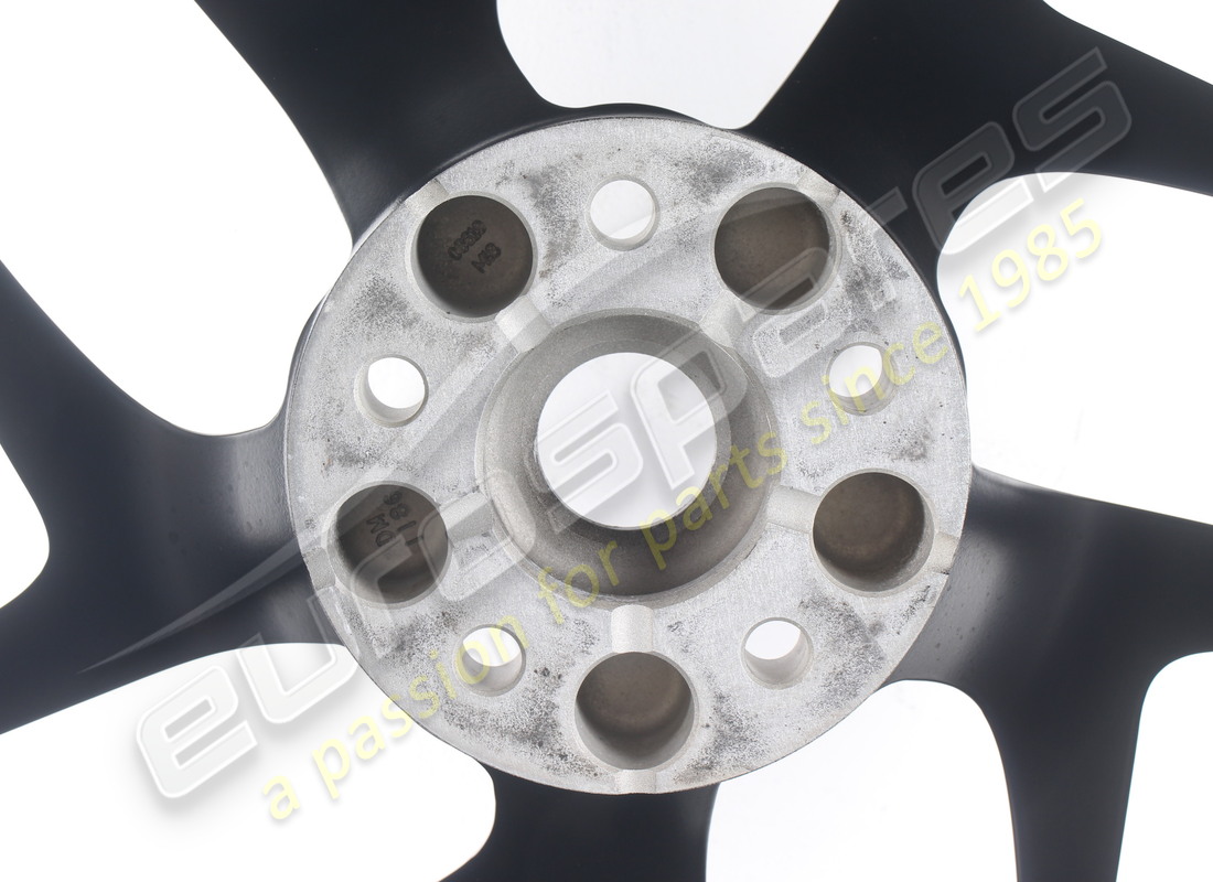 new (other) ferrari rh front wheel. part number 334487 (5)