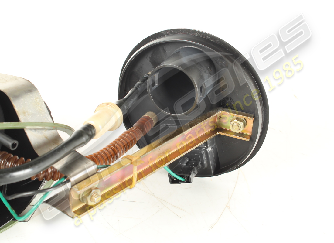 used maserati fuel pump. part number 383700003 (4)