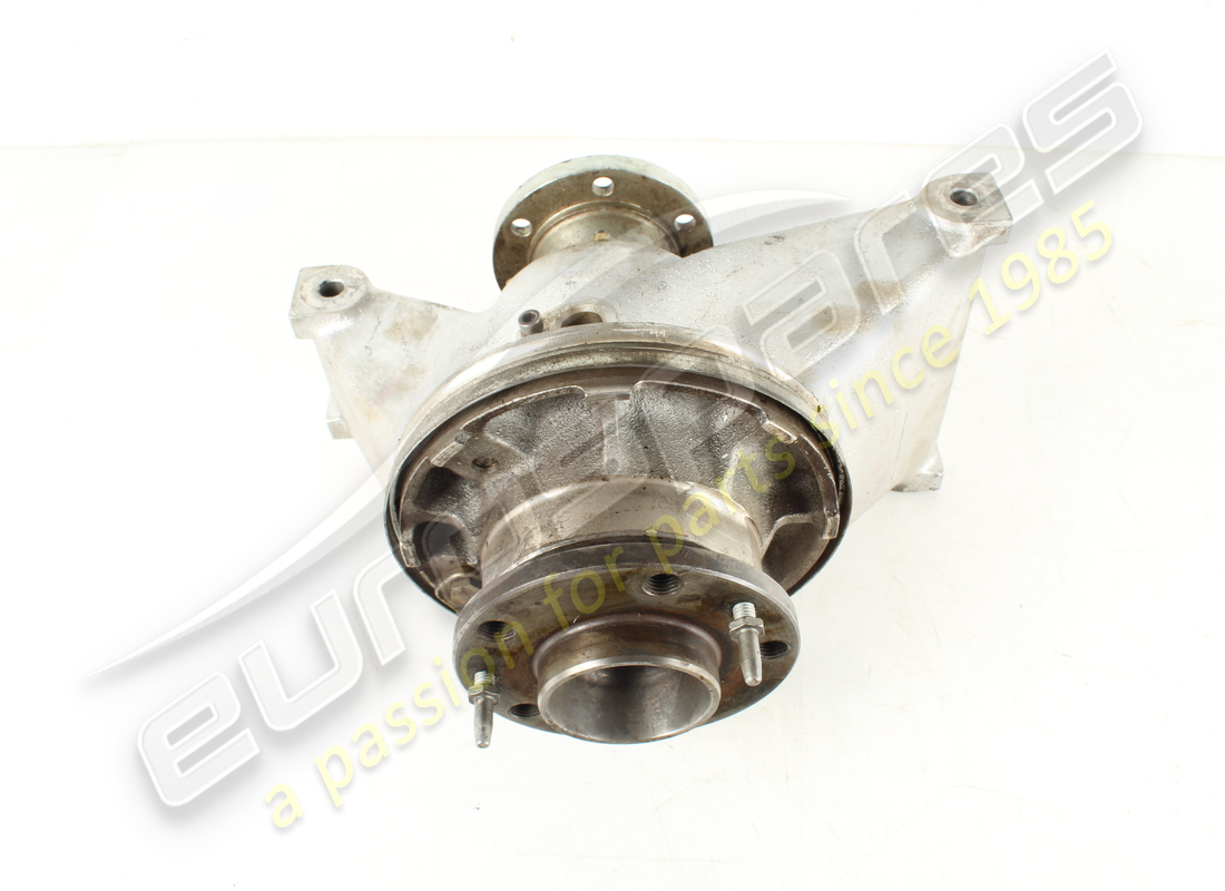 used ferrari rh rear hub. part number eap1726470 (2)