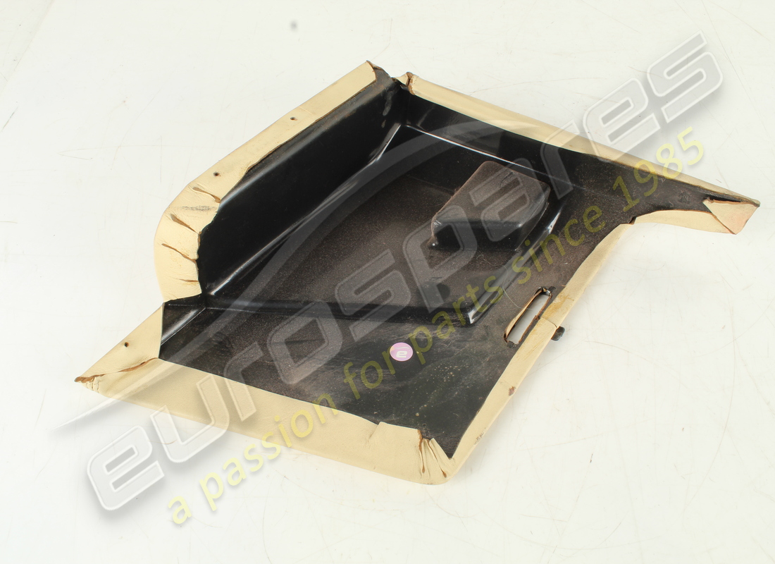 USED FERRARI RH MOULDING. PART NUMBER 61163700 (3) used ferrari rh moulding. part number 61163700 (3)