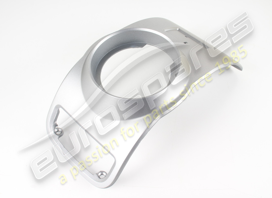 new ferrari rh air outlet plate. part number 67796810 (1)