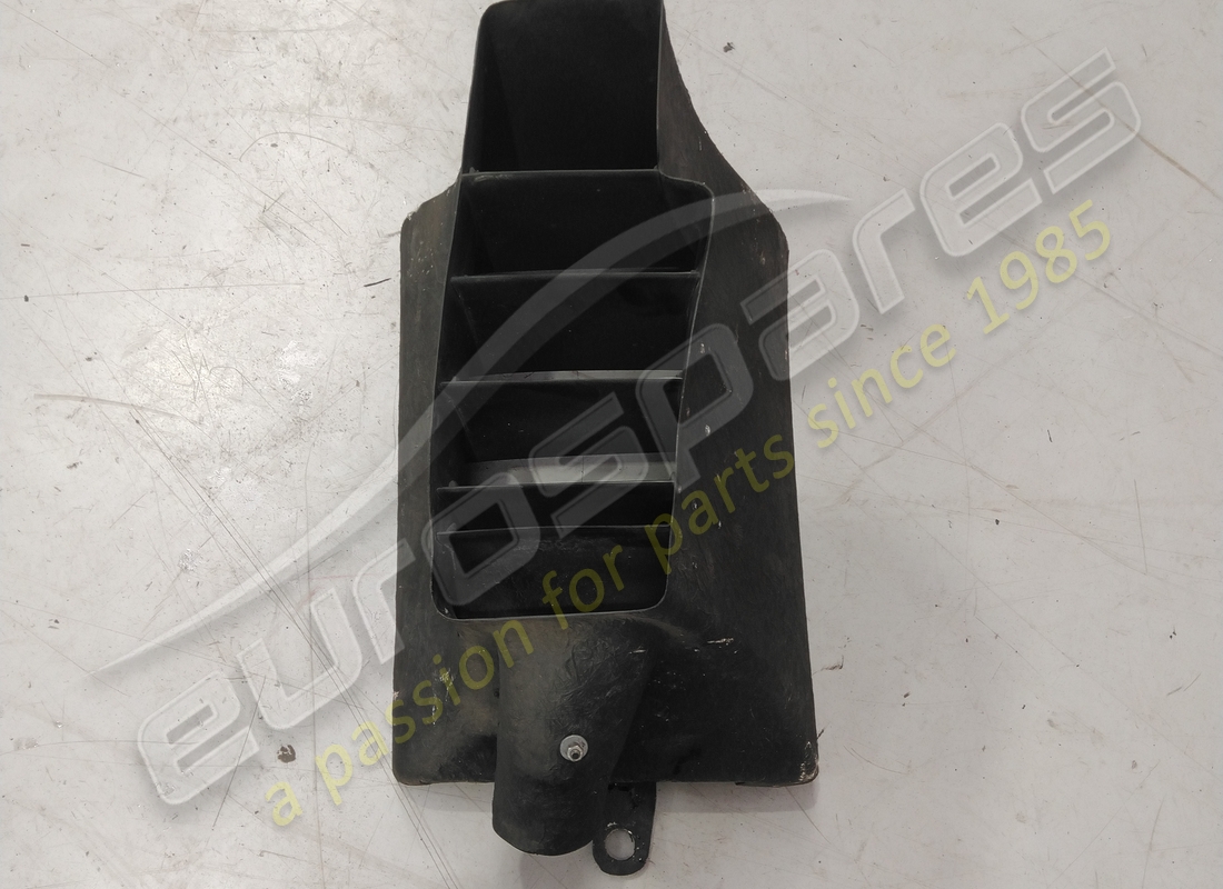 damaged ferrari lh air conveior. part number 65513500 (2)