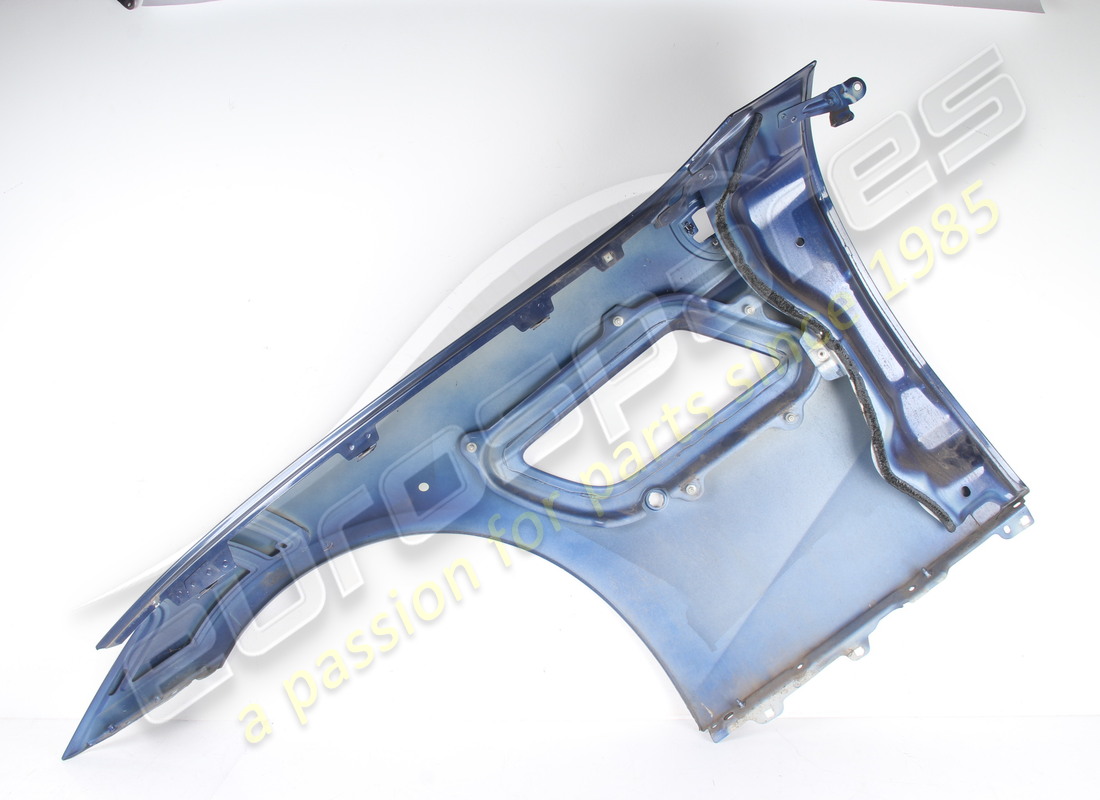 used ferrari complete rh front fender. part number 86519911 (5)