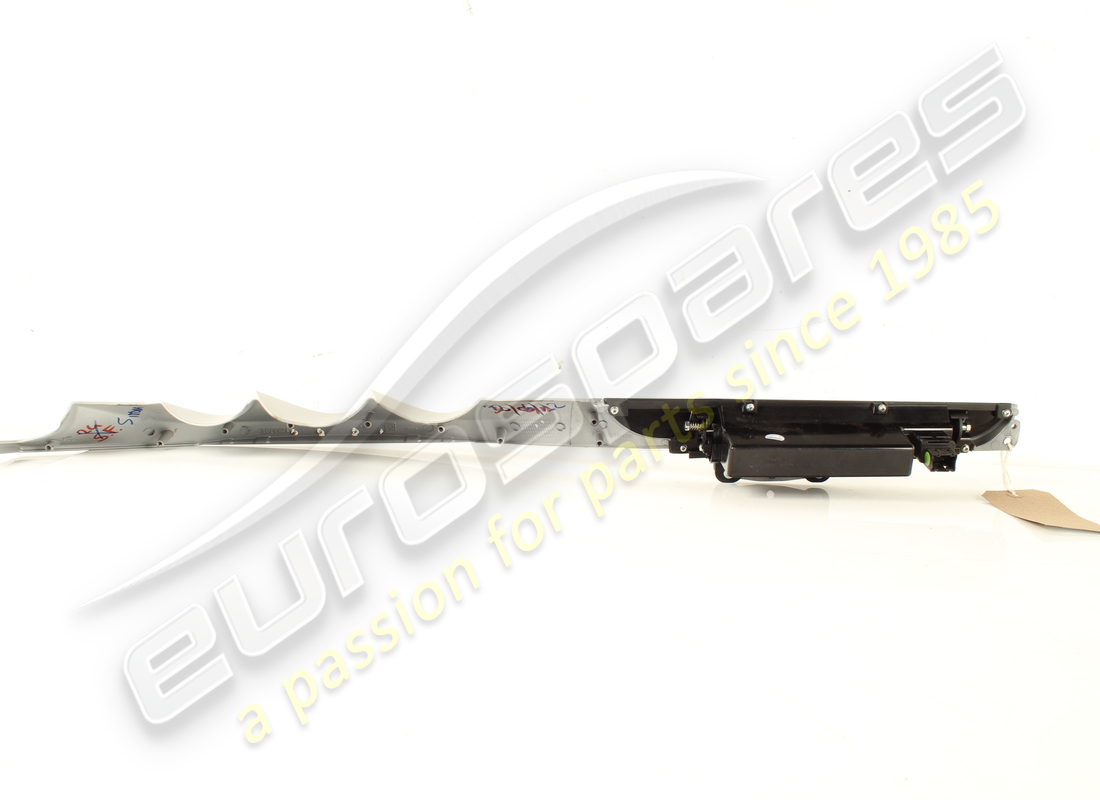 used ferrari centre insert. part number 83930000 (5)