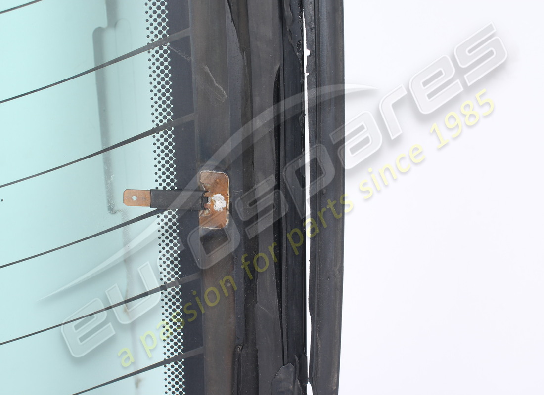 used maserati rear window. part number 387700600 (6)