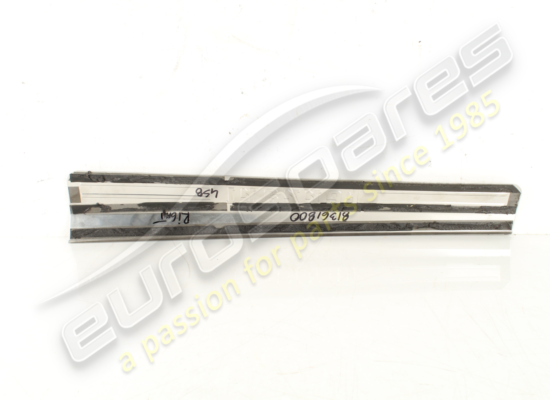 used ferrari rh kickplate. part number 81361800 (4)