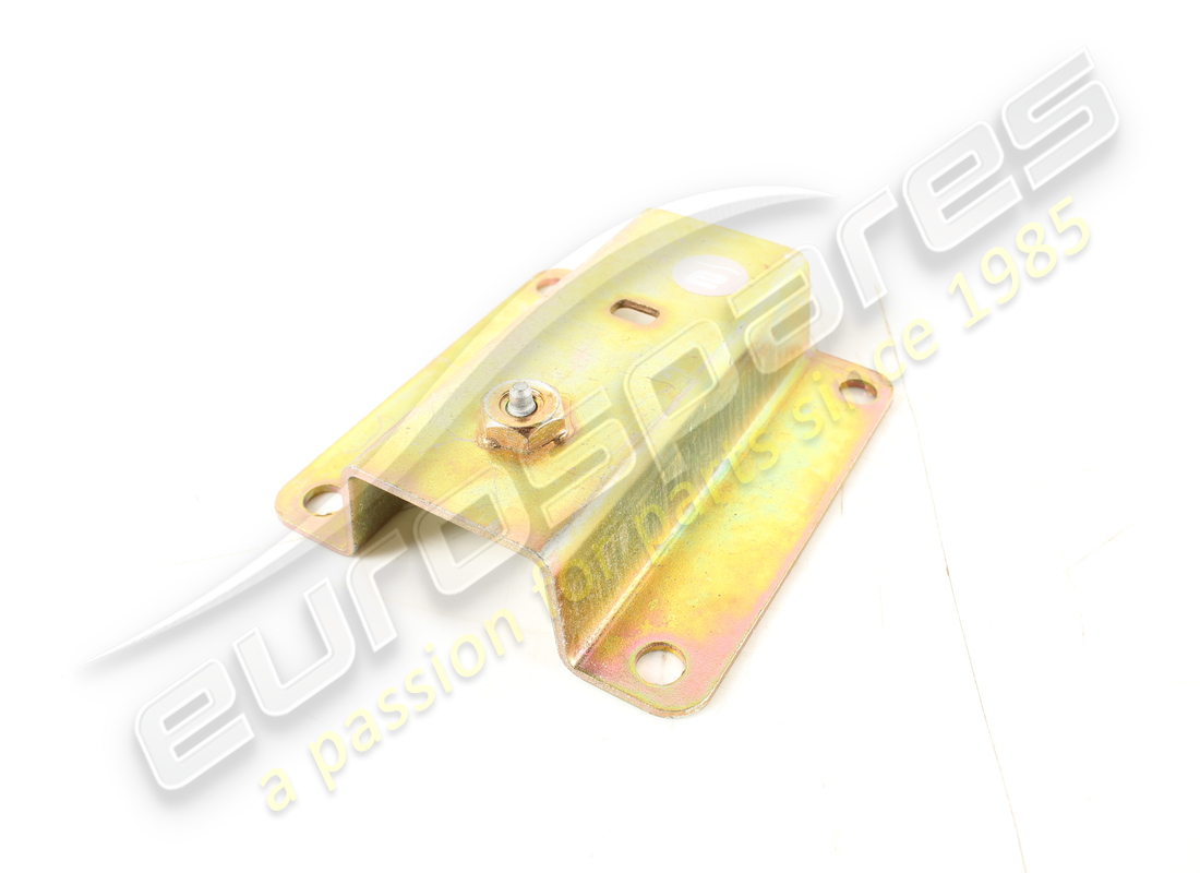 used maserati bracket. part number 67862200 (2)