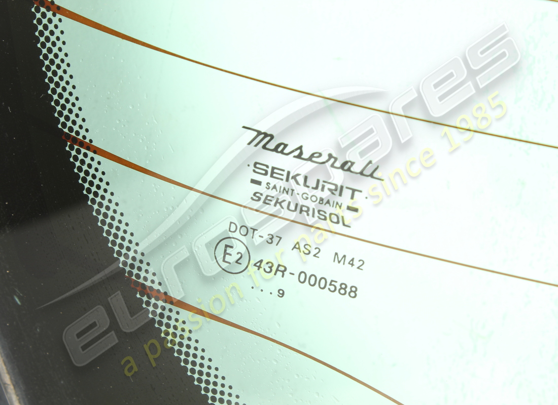 used maserati rear window. part number 387700600 (2)