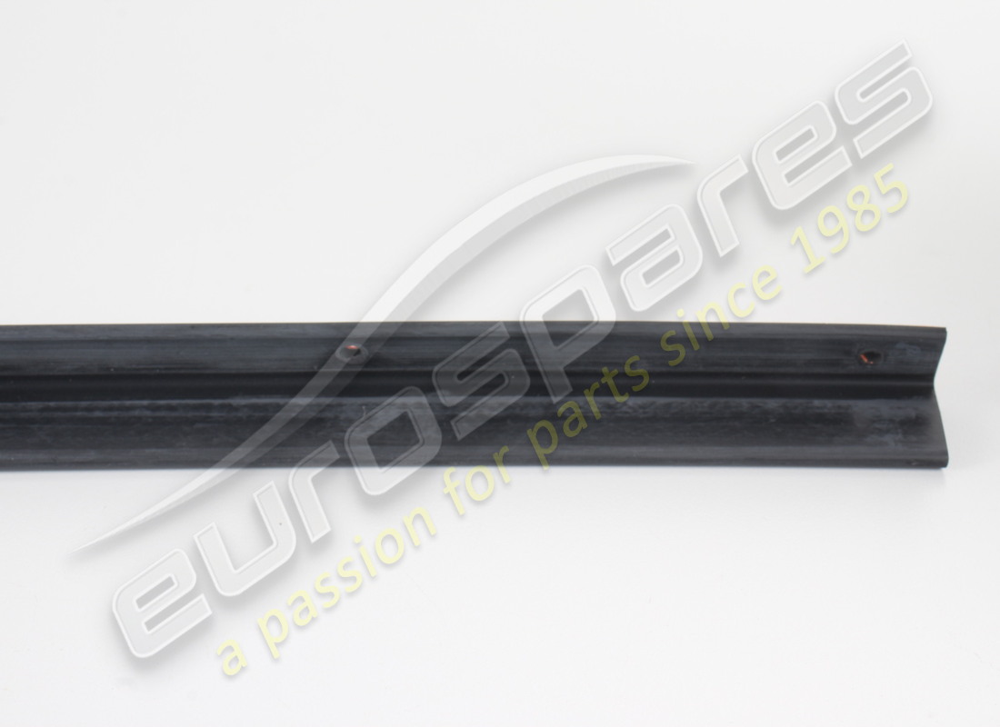new ferrari front bumper dam. part number 88803200 (3)