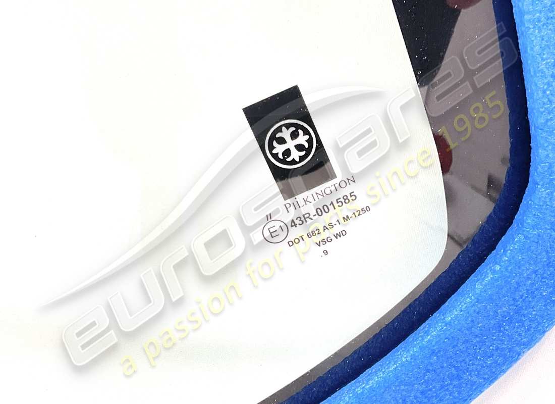 new oe windscreen. part number 63529700 (2)