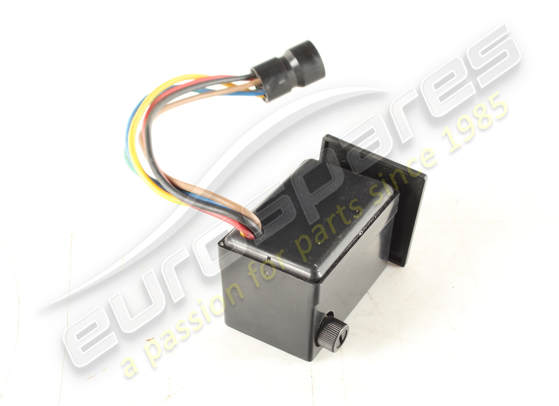 used ferrari fan switch (6-pin). part number 2578089000 (3)