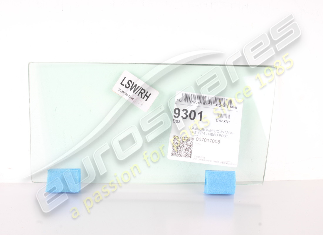 NEW OEM REAR SIDE BUTT.WINDOW . PART NUMBER 007017008 (1)