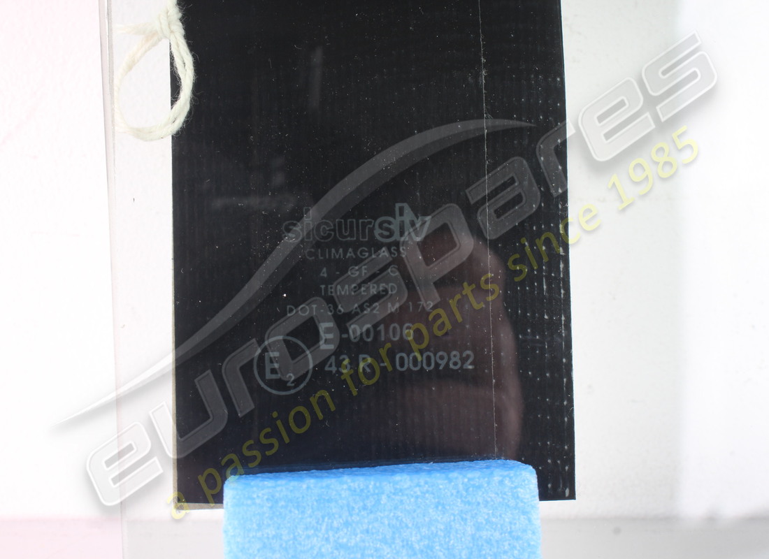 new oem rear side butt.window. part number 007017008 (2)