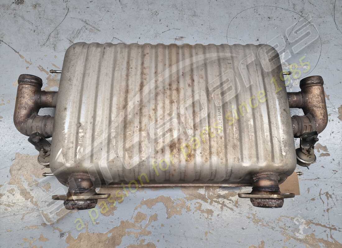 used aston martin muffler and bypass valve assembly. part number 4g435230fc (2)