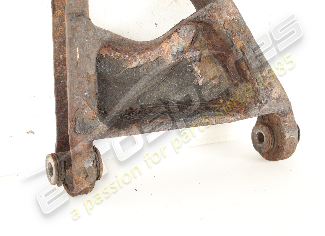 used ferrari lh rear suspension upper lever. part number 115715 (2)