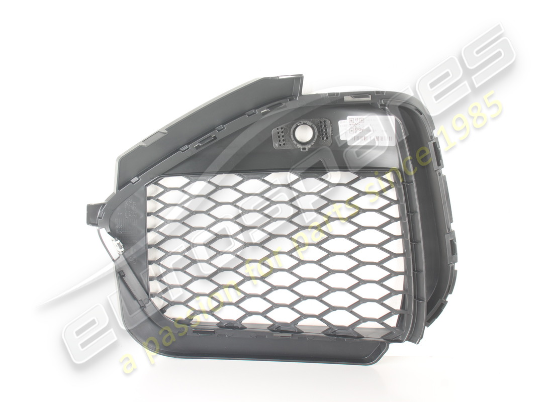 new maserati rh front grille. part number 670198175 (3)