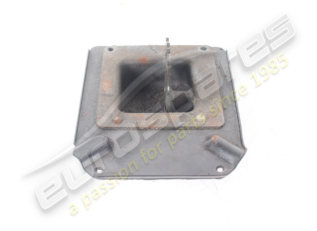 USED MASERATI COMPLETE PLATE ON TUNNEL. PART NUMBER 365209151 (4) used maserati complete plate on tunnel. part number 365209151 (4)