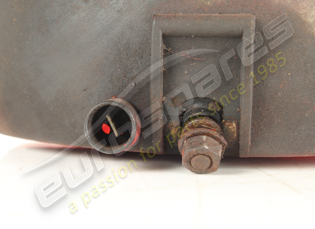 USED Ferrari REAR FOG LAMP ASSEMBLY . PART NUMBER 60670000 (1)