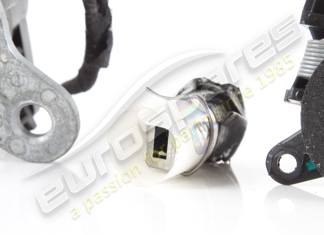 used ferrari locks set completed with ste. part number 254409 (4)