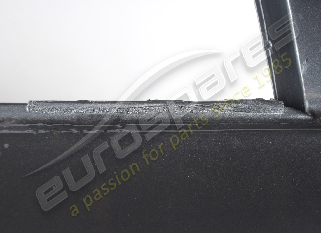 used maserati rear door. part number 374530204 (3)