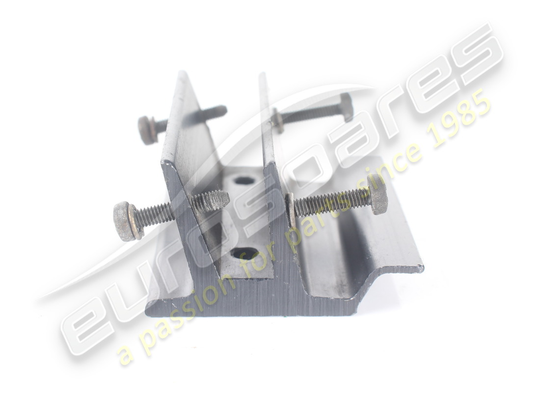 used maserati support. part number 393250303 (3)