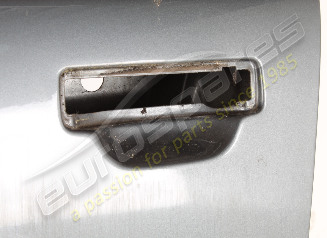 used maserati complete front lh door2nd version. part number 374530103 (4)