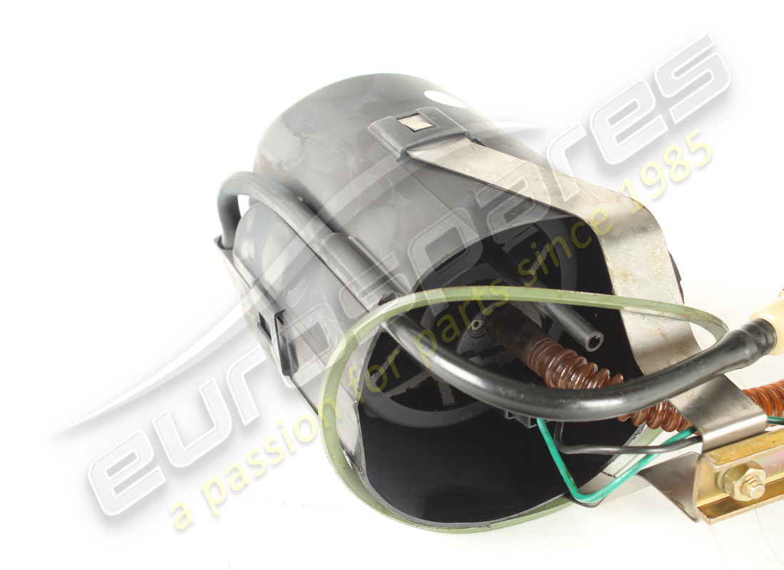 used maserati fuel pump. part number 383700003 (3)