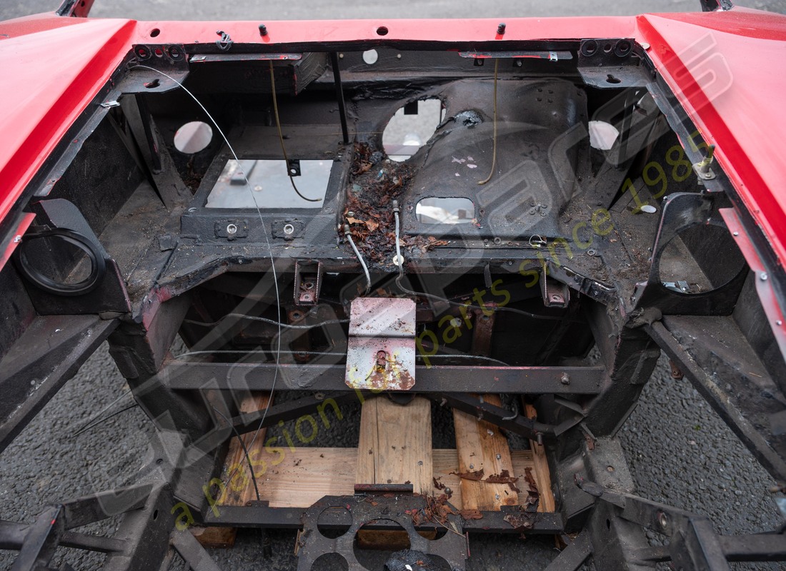 USED FERRARI FRONT END PANEL ASSEMBLY. PART NUMBER 61751200 (2) used ferrari front end panel assembly. part number 61751200 (2)