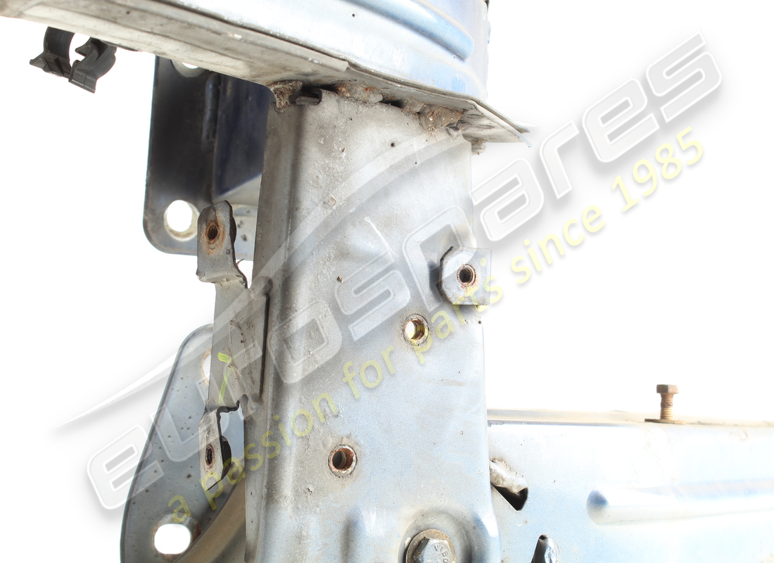 damaged maserati front bull bar. part number 980139329 (9)