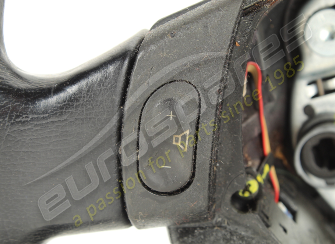 used maserati steering wheel black. part number 981340100 (5)