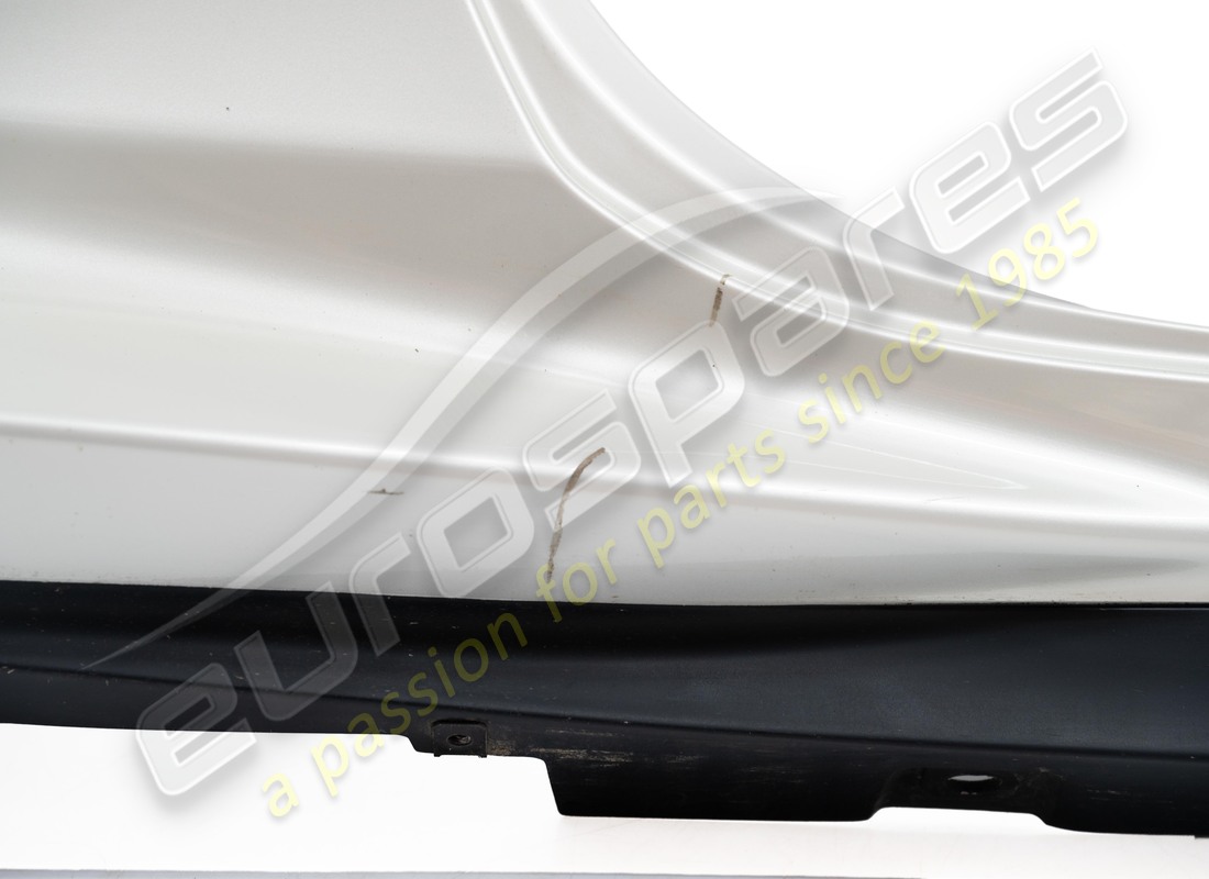 USED FERRARI COMPLETE RH UNDERDOOR TRIM. PART NUMBER 985861771 (4) used ferrari complete rh underdoor trim. part number 985861771 (4)