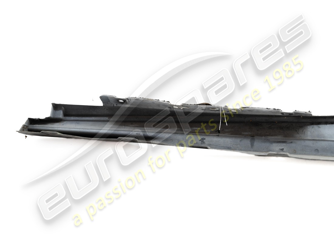 USED FERRARI COMPLETE RH UNDERDOOR TRIM. PART NUMBER 985861771 (8) used ferrari complete rh underdoor trim. part number 985861771 (8)