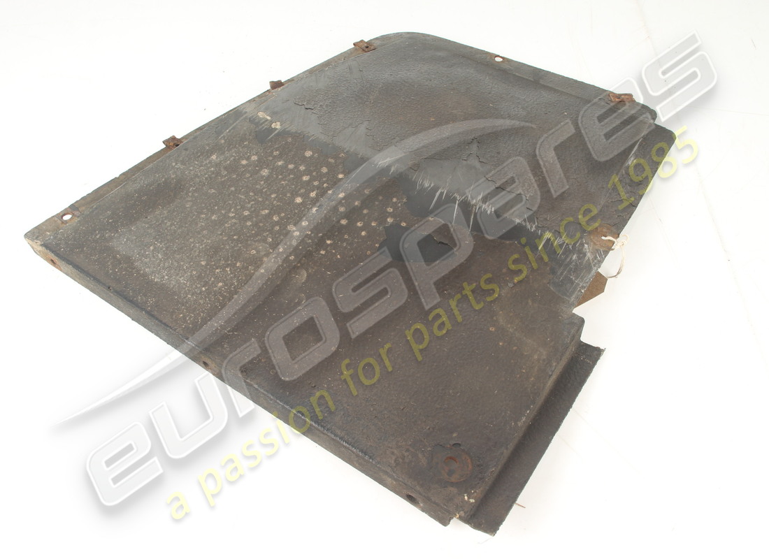 used ferrari rh shield. part number 61975700 (1)